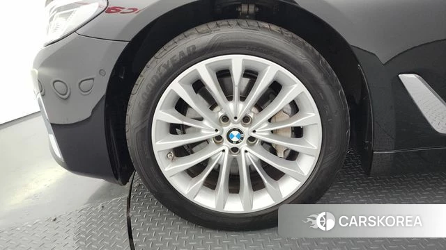 BMW 5 Series (G30) id 4469702 из Кореи 29