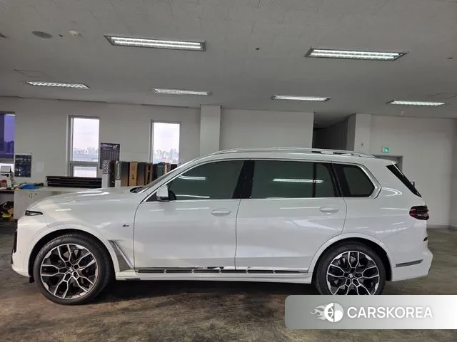 BMW X7 (G07) 2025 Белый из Кореи, фото 6