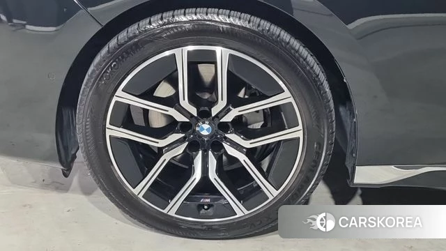 BMW 7 Series (G70) id 4488263 из Кореи 13