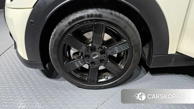 Mini Cooper S Convertible id 4382269 из Кореи 29