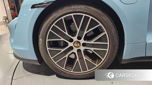 Porsche Taycan id 4462850 из Кореи 15