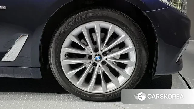 BMW 5 Series (G30) id 3489864 из Кореи 15