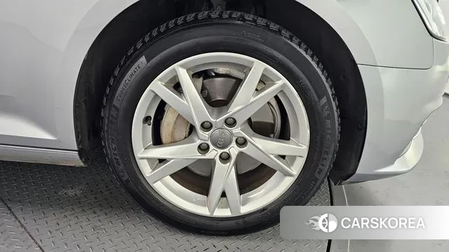 Audi A4 (B9) id 3703677 из Кореи 15