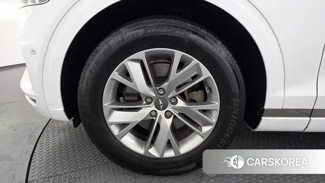 Genesis GV70 id 3654435 из Кореи 15