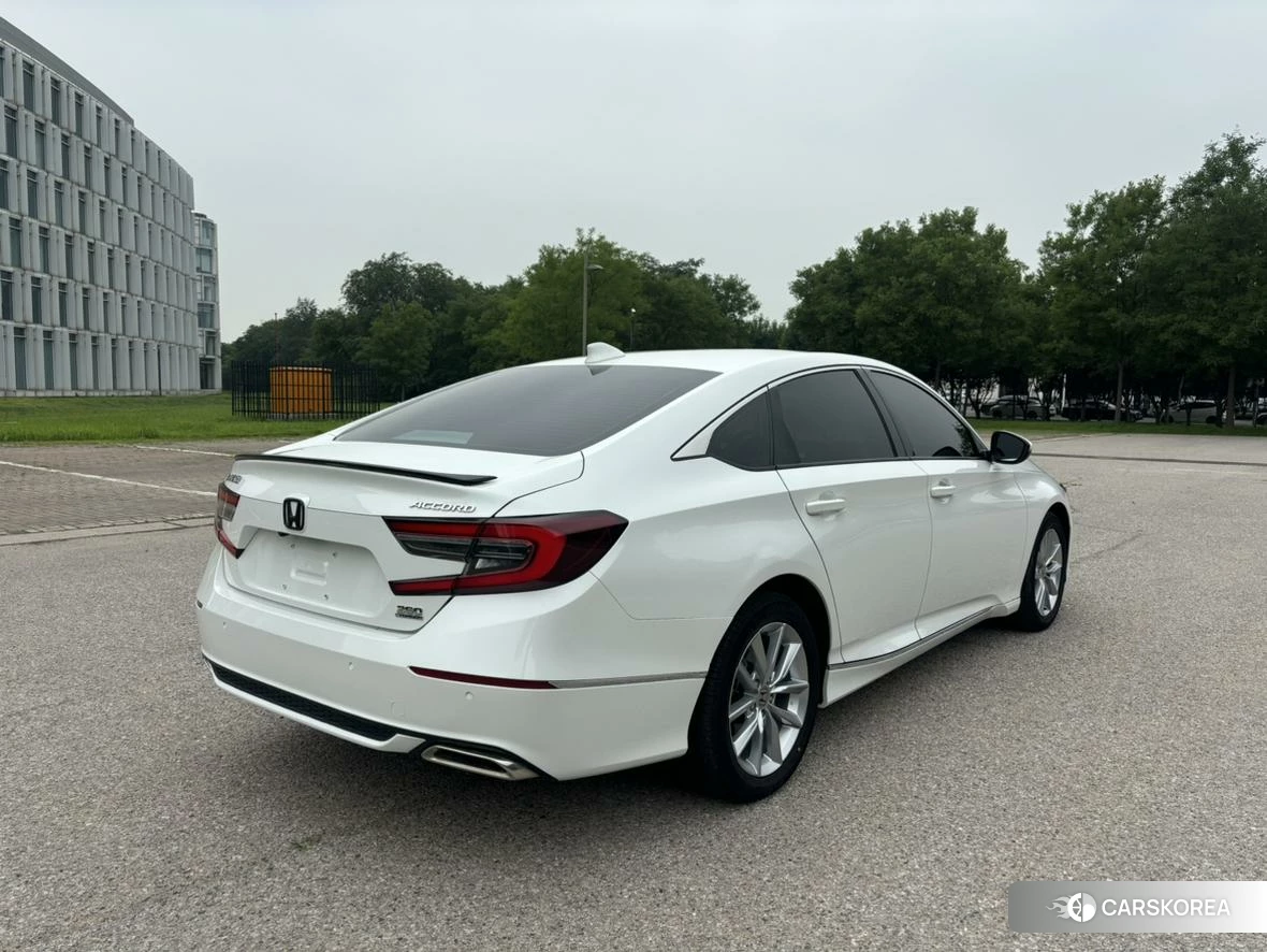 Honda Accord 2021 Белый из Китая, фото 5