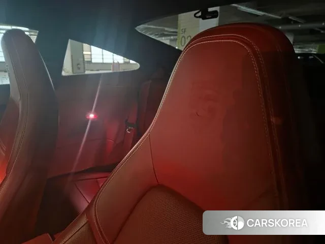 Porsche 911(992) 2024 Серебристо-серый из Кореи, фото 5