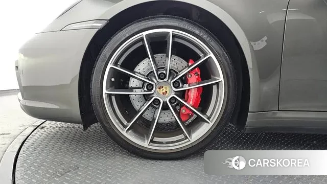 Porsche 911(992) id 3666353 из Кореи 15