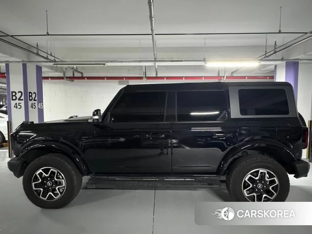 Ford Bronco 6th Generation 2022 Черный из Кореи, фото 5