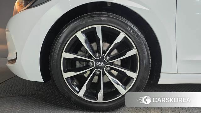 Hyundai Avante AD id 3861840 из Кореи 15