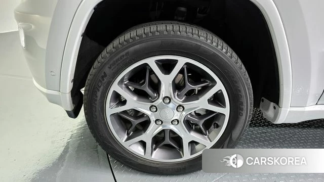 Jeep Grand Cherokee id 4283853 из Кореи 28