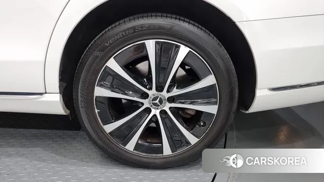 Mercedes-Benz E-Class W213 id 3182308 из Кореи 15