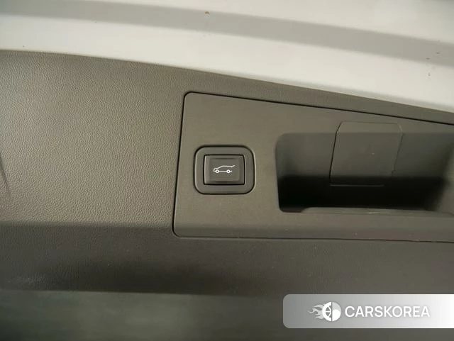 Cadillac XT5 id 4235741 из Китая 16