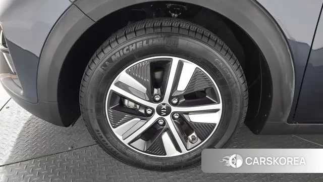 Kia The New Niro id 3626541 из Кореи 15