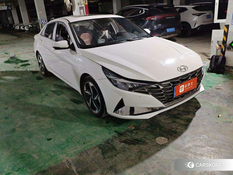 Hyundai Elantra 2022 Белый из Китая, фото 5
