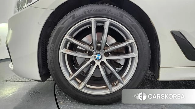 BMW 5 Series (G30) id 4765502 из Кореи 29