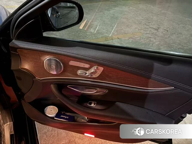 Mercedes-Benz E-class id 4265506 из Китая 9