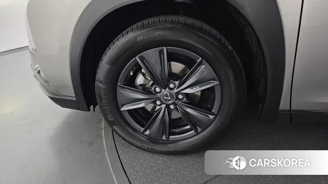 Lexus UX250h id 3550373 из Кореи 15