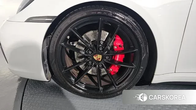 Porsche 911(992) id 3402541 из Кореи 15