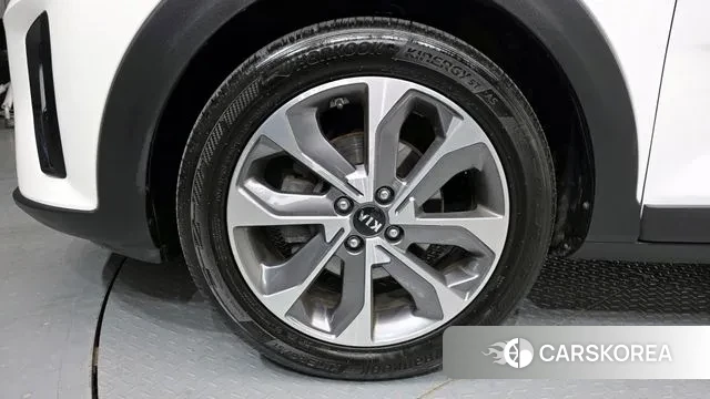 Kia Stonic id 3608032 из Кореи 15