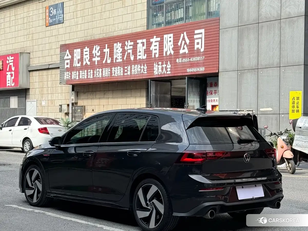 Volkswagen Golf 2023 Черный из Китая, фото 5