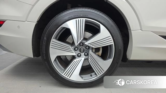 Audi e-Tron id 4585471 из Кореи 29