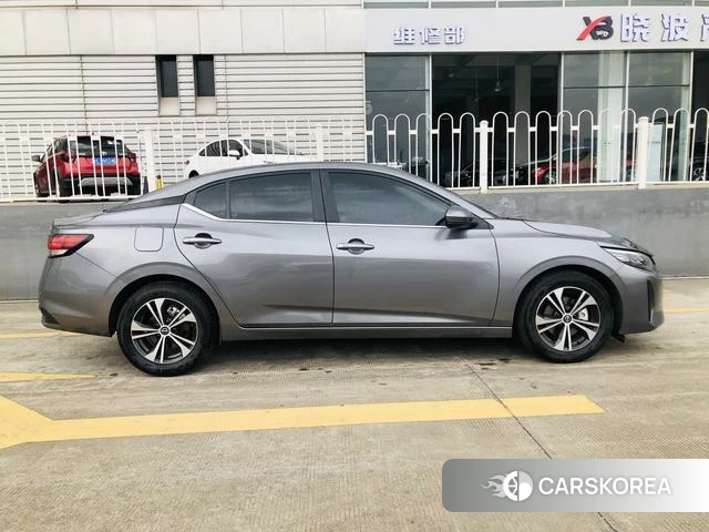 Nissan Xuan Yi 2025 Темно-серый из Китая, фото 5