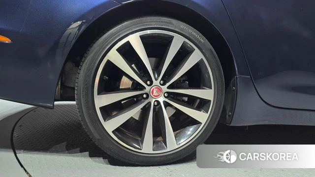 Jaguar All New XJ id 4605078 из Кореи 15