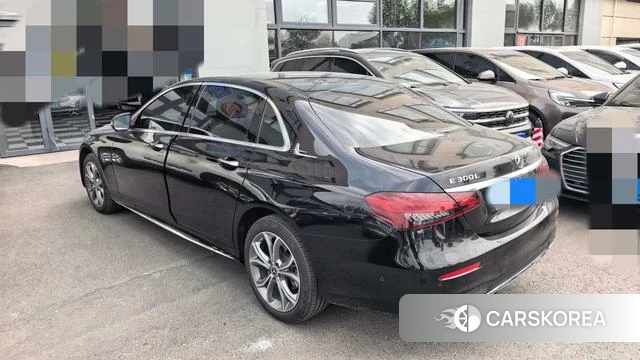 Mercedes-Benz E-class 2022 Черный из Китая, фото 5
