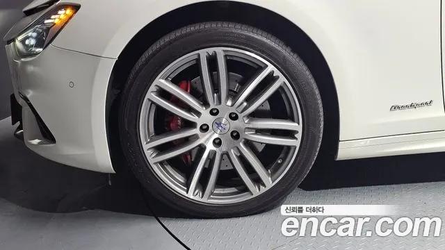 Maserati Ghibli id 2697608 из Кореи 15