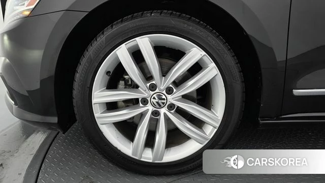 Volkswagen The New Passat id 4310912 из Кореи 15