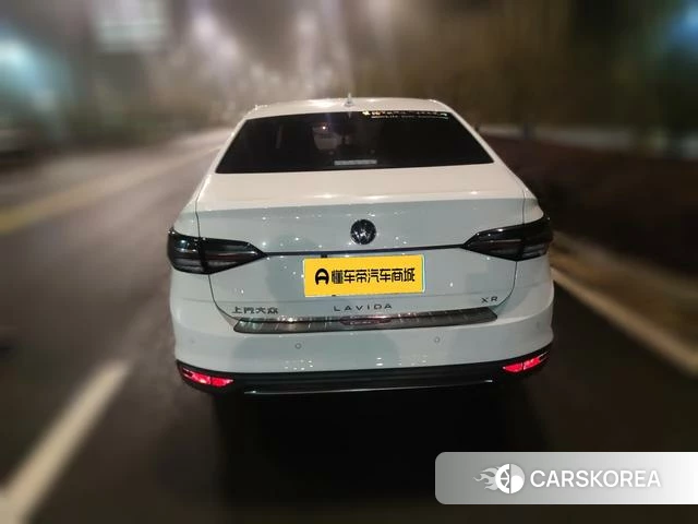 Volkswagen Lavida 2025 Белый из Китая, фото 5