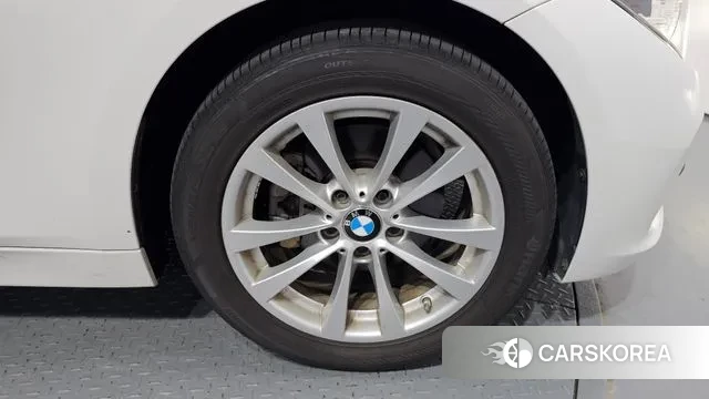 BMW 3 Series (F30) id 2986580 из Кореи 14