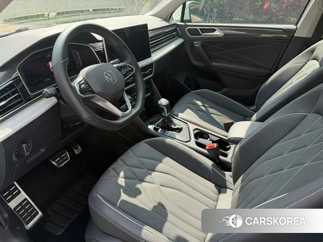 Volkswagen Tiguan L 2023 Белый из Китая, фото 5