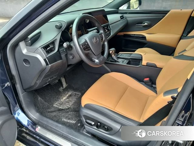 Lexus ES id 4301759 из Китая 11