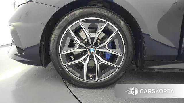 BMW 5 Series (G60) id 4602211 из Кореи 27