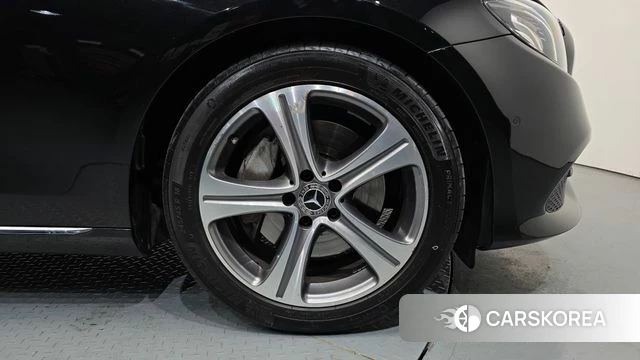 Mercedes-Benz E-Class W213 id 4250906 из Кореи 25