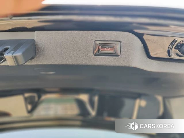 Volkswagen Passat id 4253811 из Китая 9