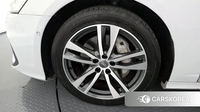 Audi A6 (C8) id 3385439 из Кореи 15