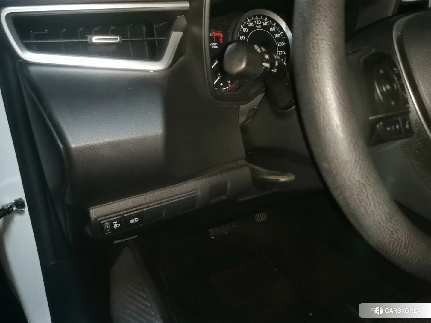 Toyota Corolla id 4510486 из Китая 16