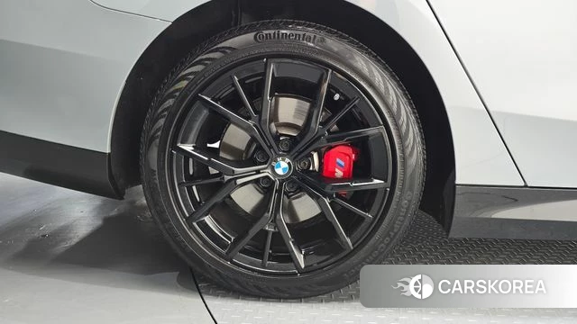 BMW 5 Series (G60) id 4516251 из Кореи 27