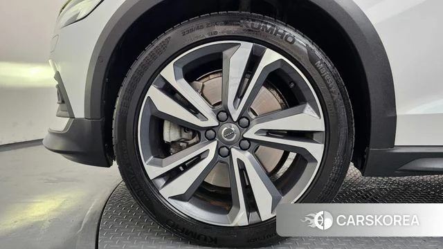 Volvo V60 Cross-Country 2nd Generation id 4849005 из Кореи 35
