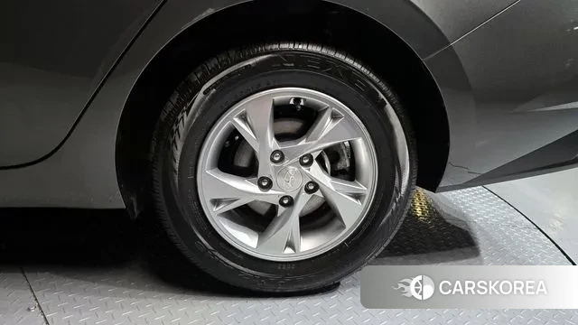 Hyundai Avante (CN7) id 3606887 из Кореи 15