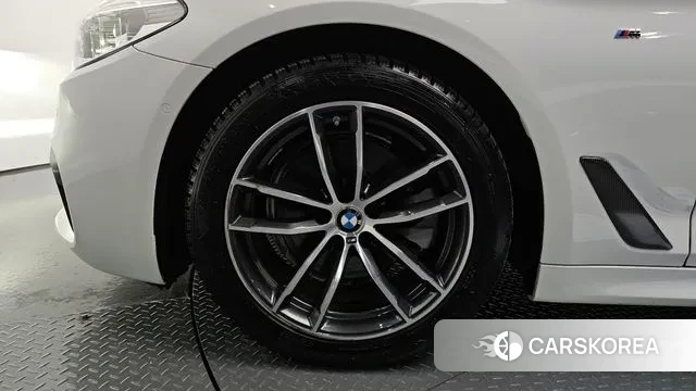 BMW 5 Series (G30) id 3445147 из Кореи 15