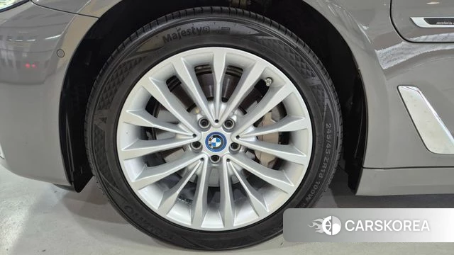 BMW 5 Series (G30) id 4546823 из Кореи 15