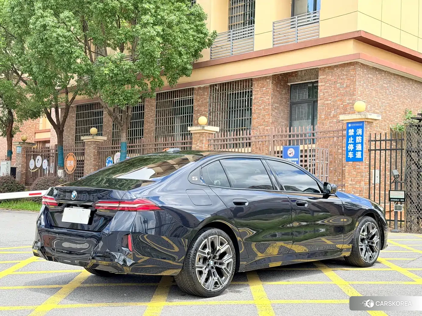 BMW 5 series id 4553756 из Китая 14