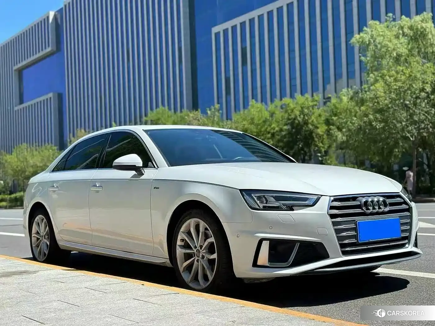 Audi A4L 2018 Белый из Китая, фото 5