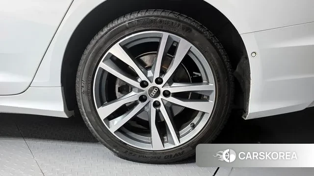 Audi A6 (C8) id 3765297 из Кореи 15