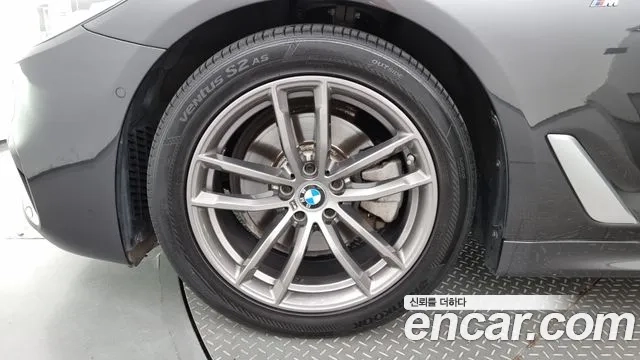 BMW 5 Series (G30) id 2917442 из Кореи 15