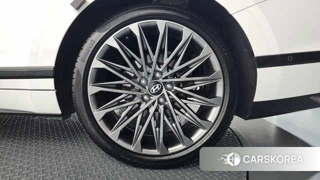 Hyundai Grandeur Hybrid (GN7) id 3787096 из Кореи 15