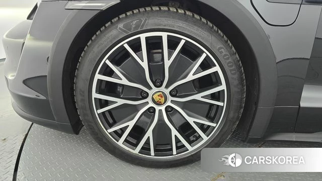 Porsche Taycan id 4428470 из Кореи 28